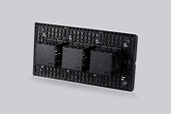 插座塑胶模具注塑加工 (2)