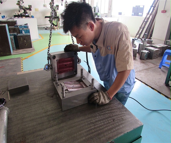 注塑模具加工