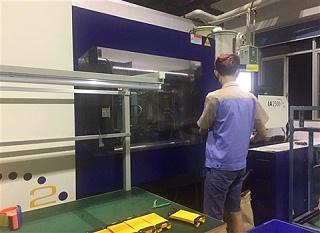 检测仪双色模具注塑
