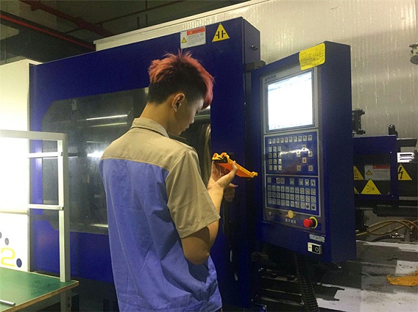 塑胶模具注塑