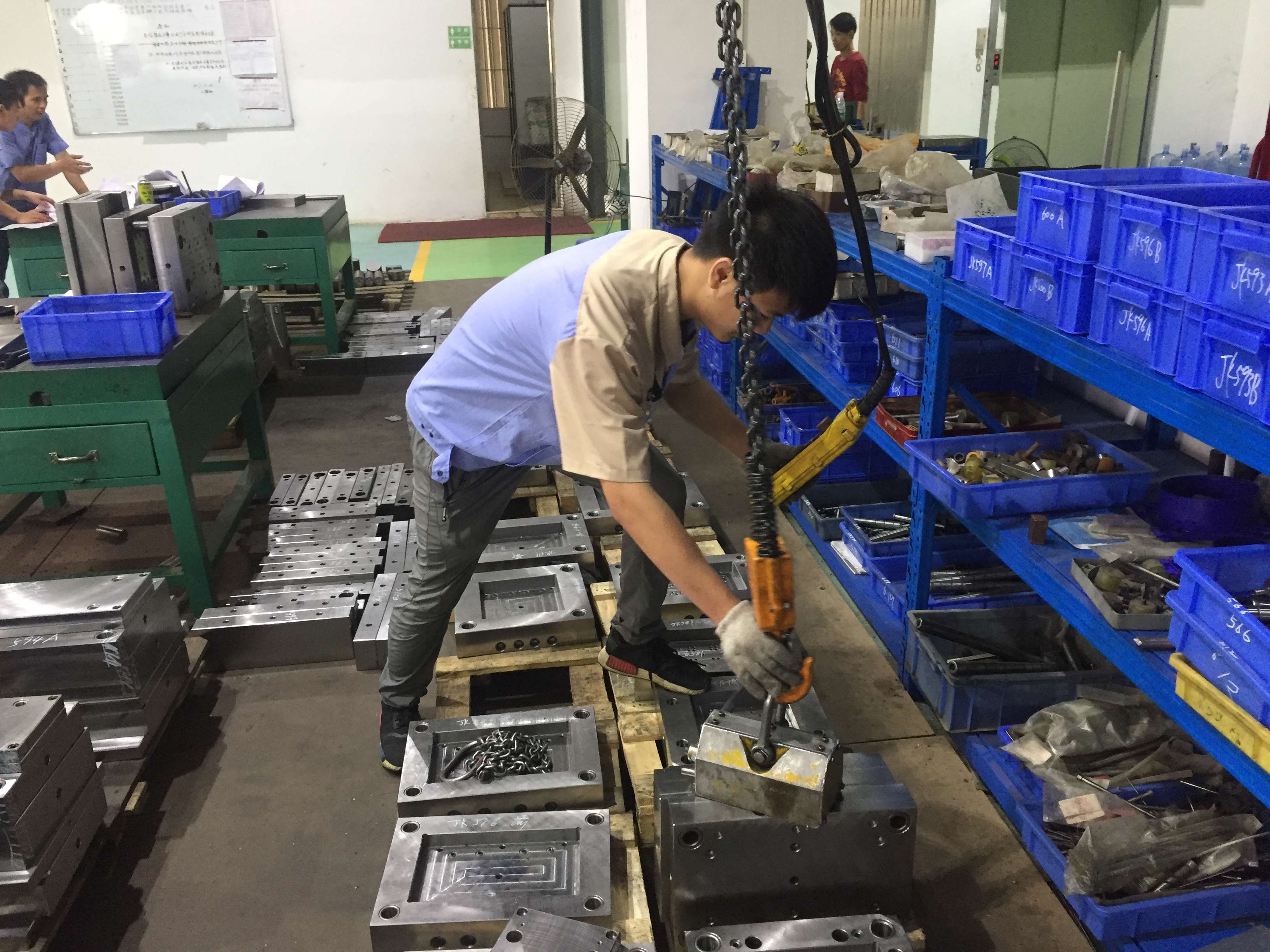 塑胶模具